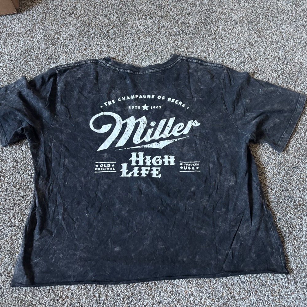 Miller highlife women’s crop top pre loved graphic T-shirt beer tee - Picture 4 of 4